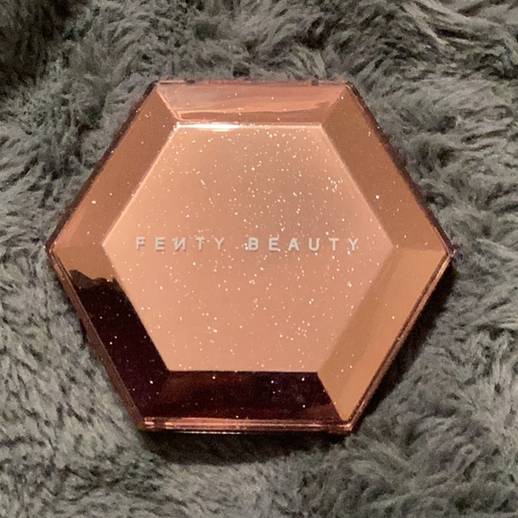 Fenty Rose Rave Diamond Bomb All-Over Diamond Veil - Picture 3 of 7